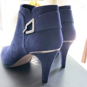 Vince Camino Blue Suede Silver Buckle Heel…